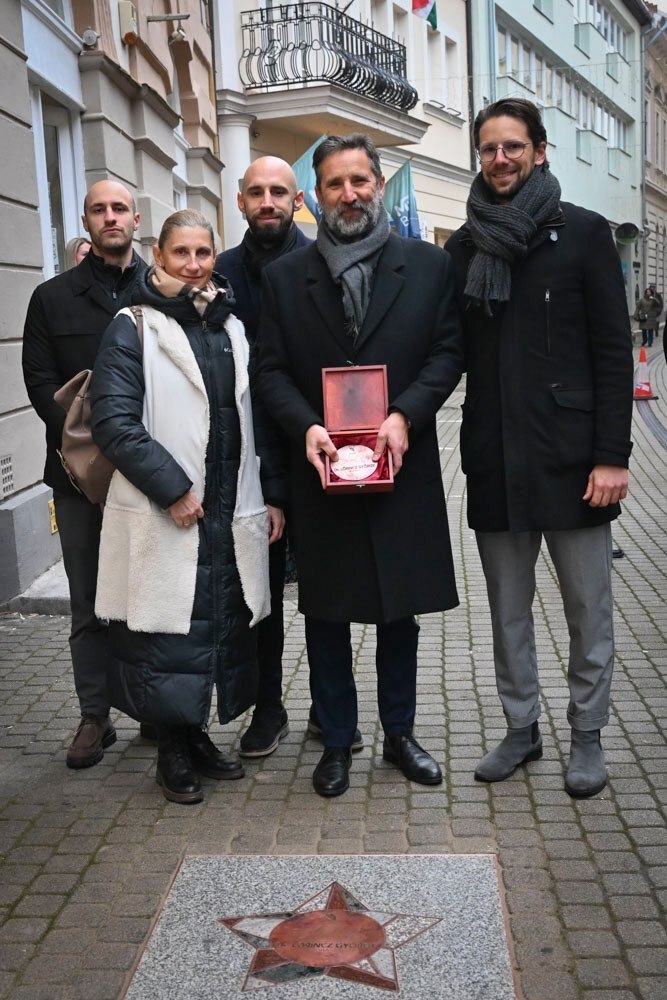 468731305 894653782806673 7404366842638750678 n