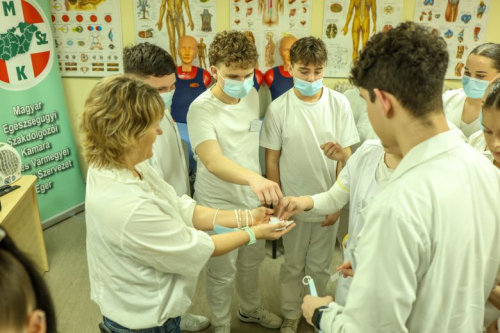 7bd77752ac92cc3128dc6b0e43a3fe24 page