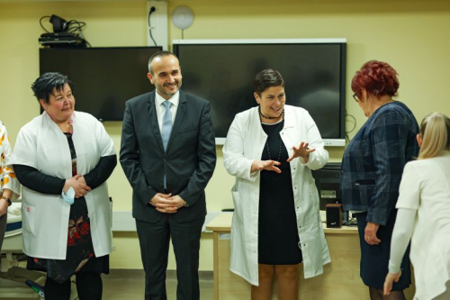 c0be77fe81852ba877d41dd41a180a15 page