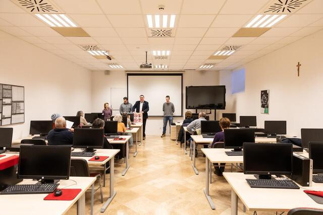 f4eb04ebcc58f98ad4f812b87bafb271af2d861c