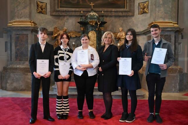 45f091945f50611061777593a70cc73d17127476