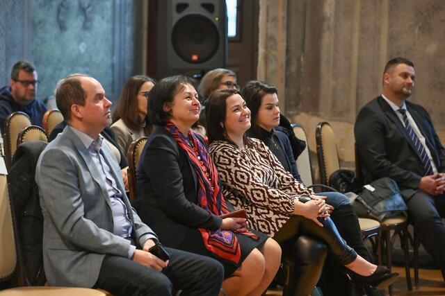 5dc627396b2de54dc01ab34df28be09d389d7177