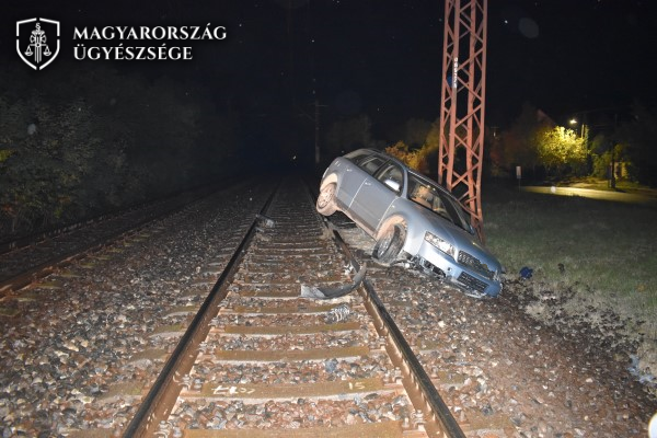 Vasúti pályán elakadás logó