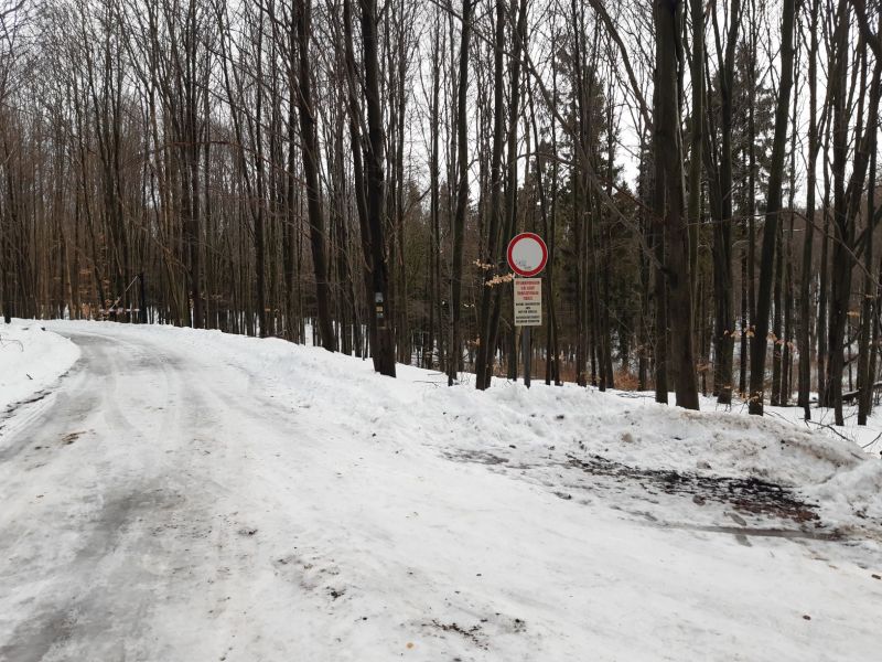 új3