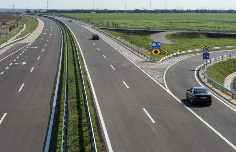 m3-as-autopalya-eger-kozeleben-385850