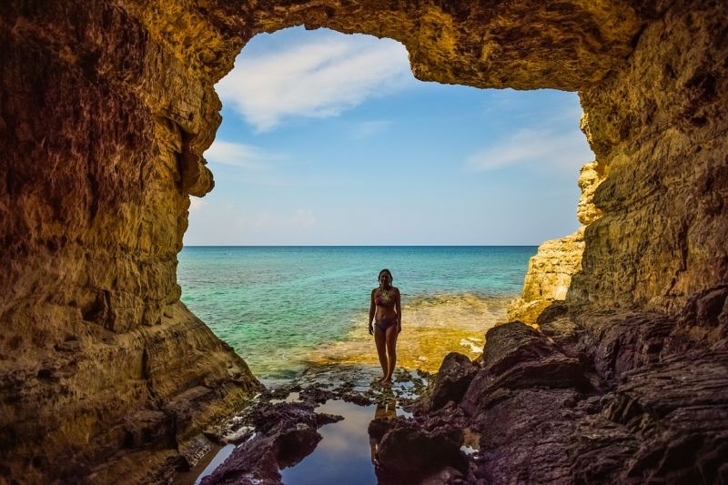 sea-cave-3454095_1280