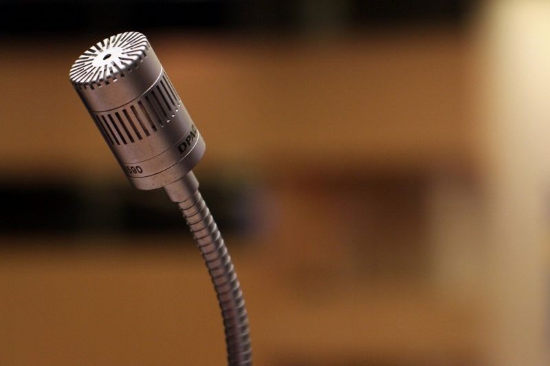 microphone-2316268_1280