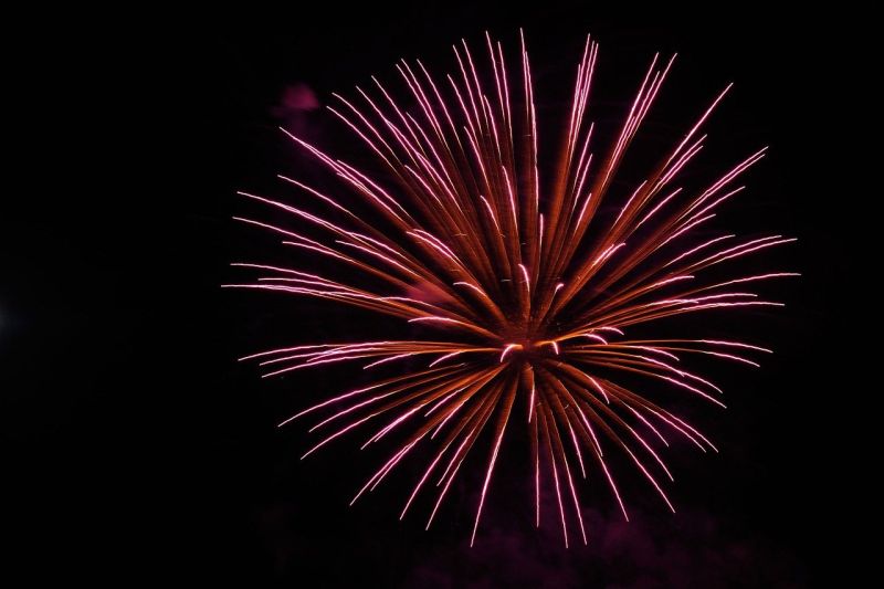 fireworks-2161418_1280