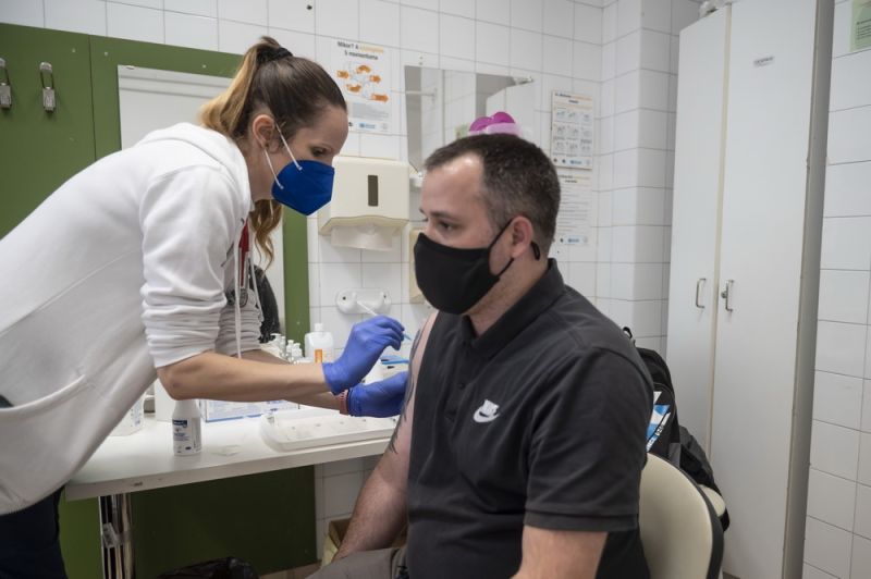 D_KOM20211127008