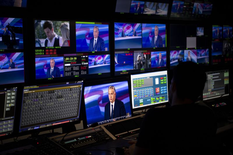Orbán-TV2-MTI-Miniszterelnöki Sajtóiroda-Benko Vivien Cher