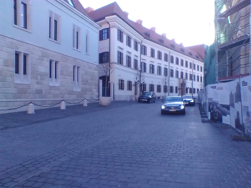 kizárt-sajtó2