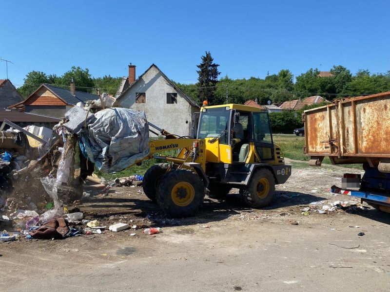 Szala takarítása_fotó