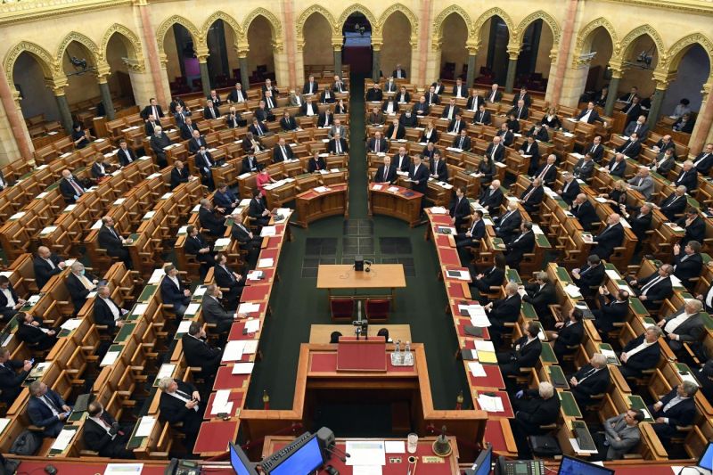 parlamant mti - Kovács Tamás