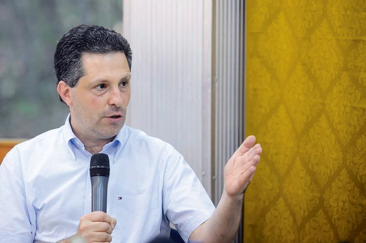 schiffer andrás mti komka péter