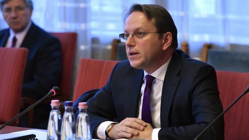 várhelyi-olivér-mti-Máthé Zoltán