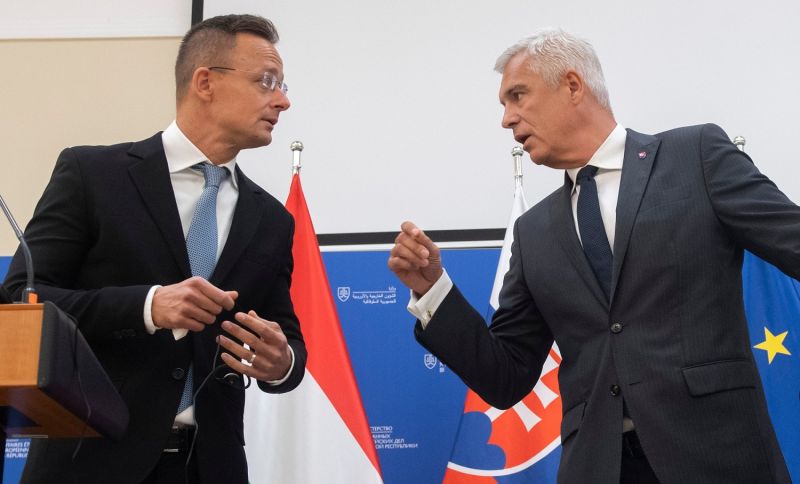 Szijjártó Péter és Ivan Korčok - MTI - MTVA - Martin Baumann